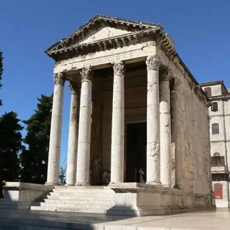 Bright & Cozy * Pula