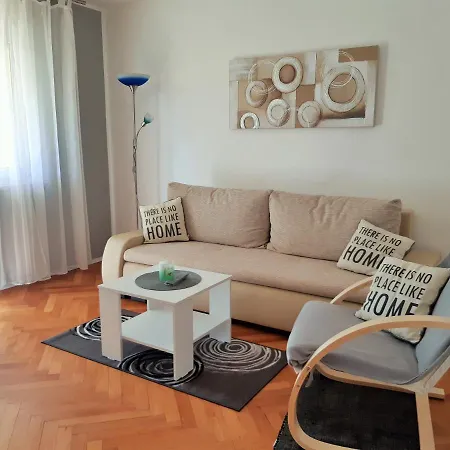 Bright & Cozy * Pula