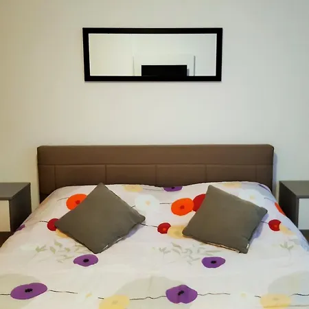 Bright & Cozy Apartment *